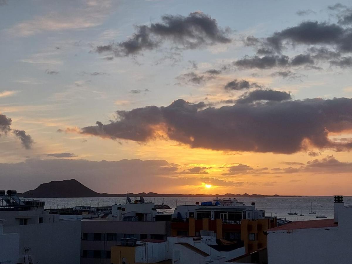 Precioso Atico Con Vistas Al Mar Parking Gratuito Apartman Corralejo Kültér fotó